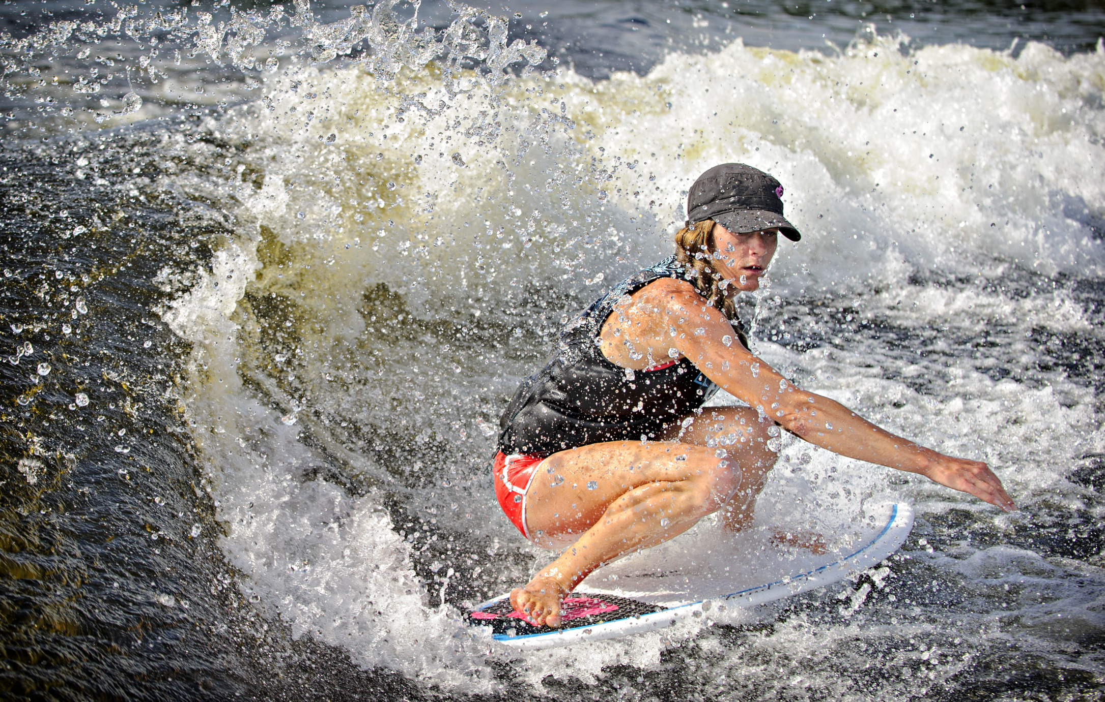 Wakesurfing